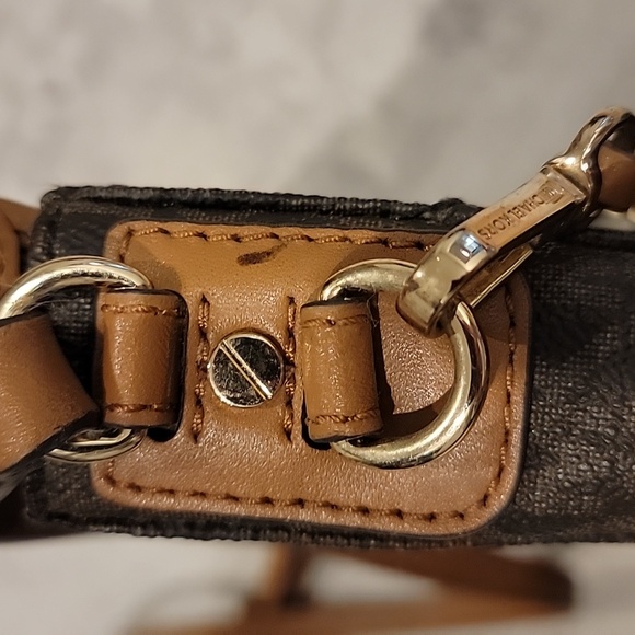 Michael Kors Jet Set Travel Large Logo Messenger Bag~EUC - Picture 8 of 16